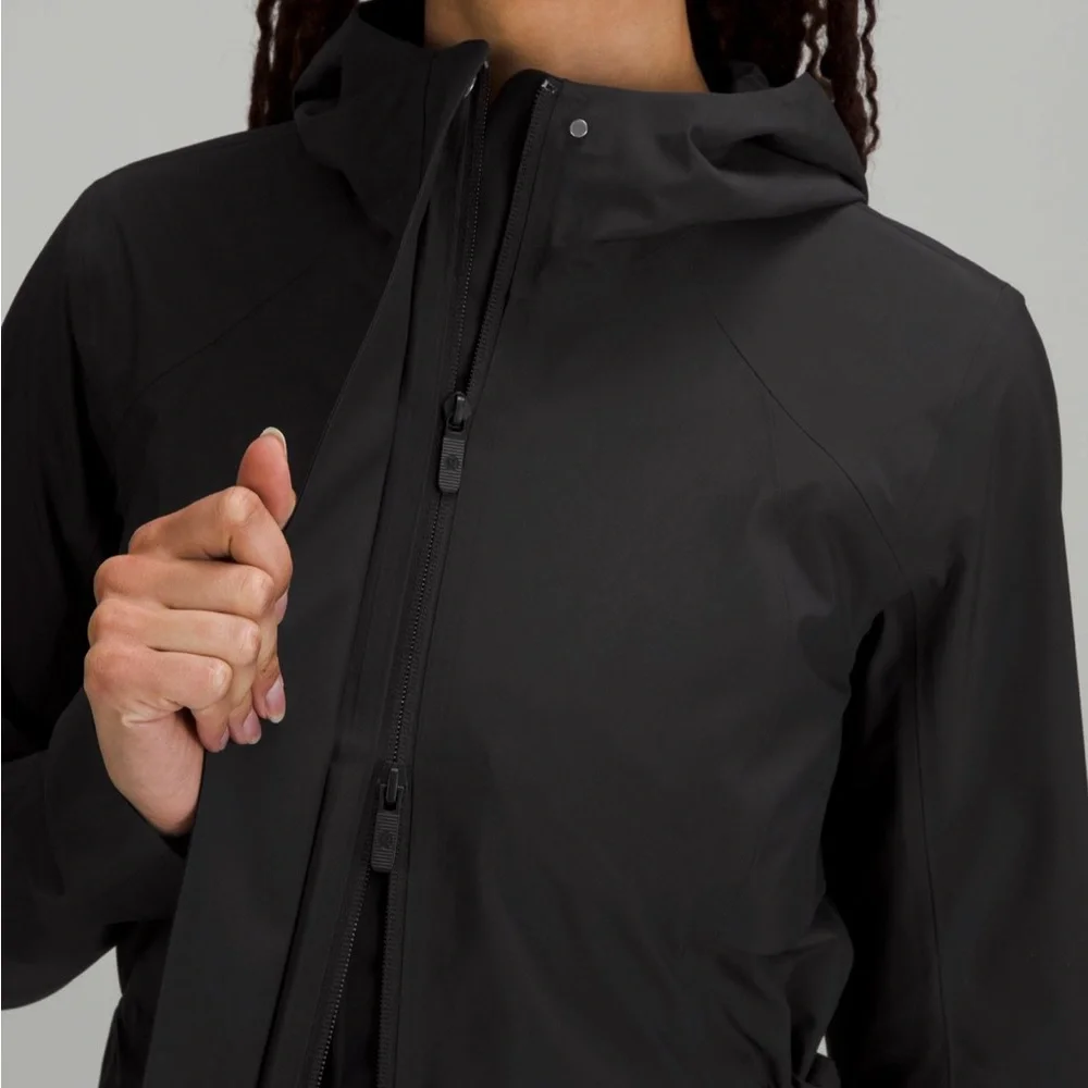 New with Tags — Lululemon - Rain Rebel Insulated Jacket- Size 4 - Black - Picture 7 of 10